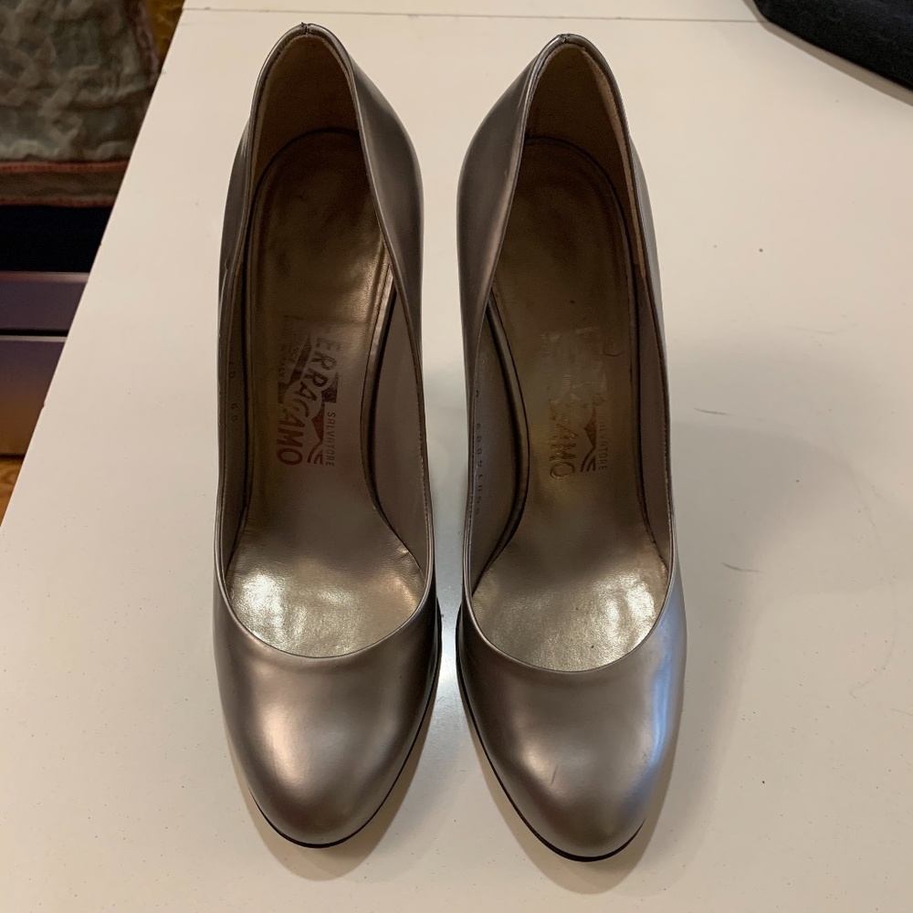 Ferragamo stitellos